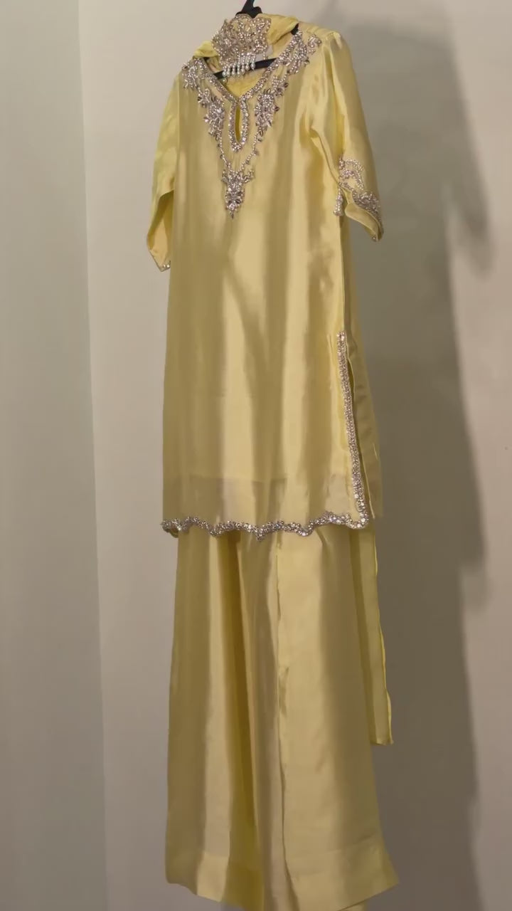 Luxury Butter yellow dress | PRE-ORDER | DELIVERY TIME: 4 WEEKS